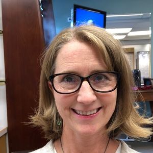 Meet your Posher, Shelly